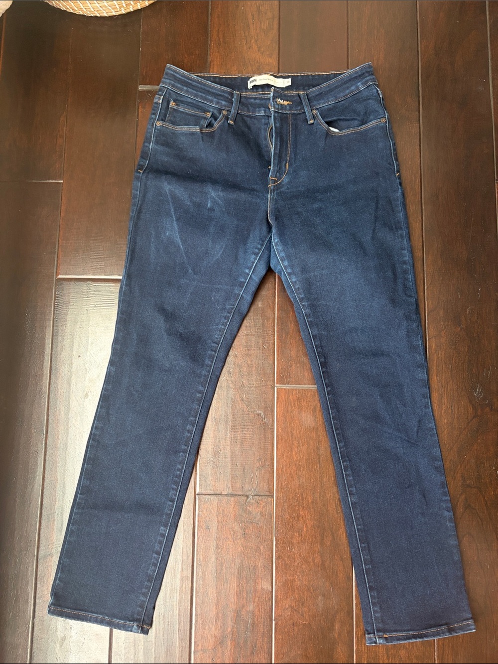 Levi's Dark Blue Mid Rise Skinny Women's Jeans